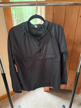 Under Armour Black Lightweight Hooded Pullover Jacket